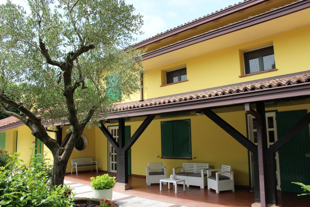B&B Villa Dei Cigni Reali Carpi Bagian luar foto