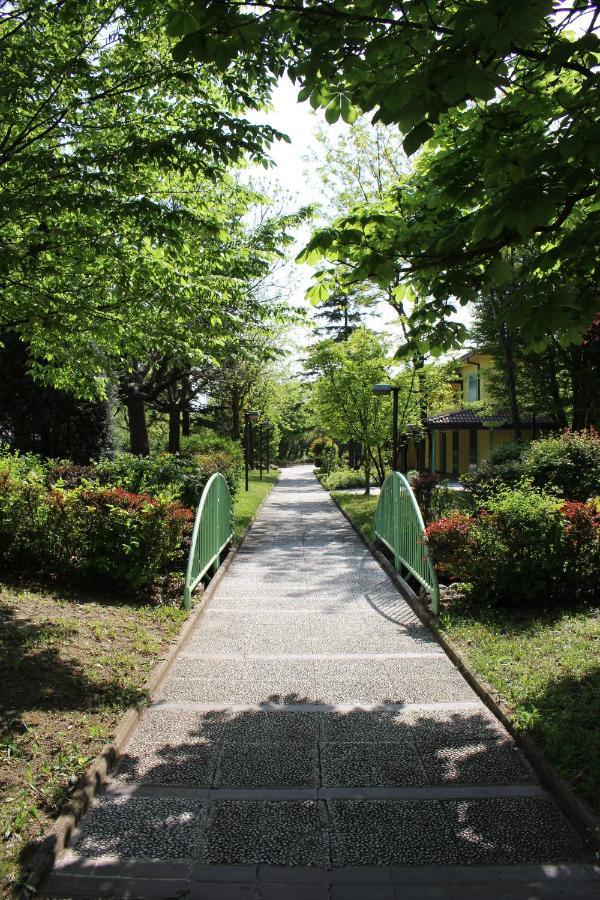 B&B Villa Dei Cigni Reali Carpi Bagian luar foto